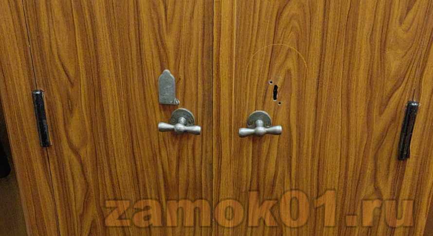 Вскрытие металлических шкафов производится без сверления! 