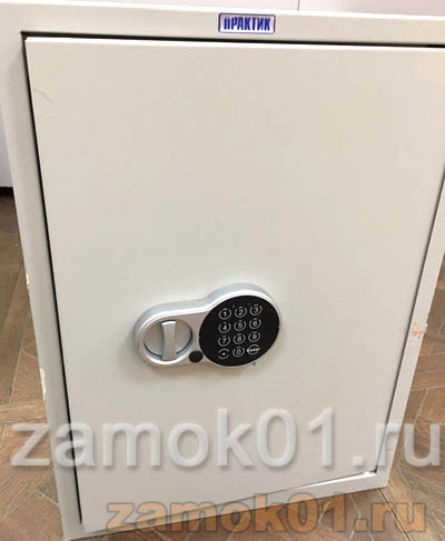 Отдельно стоящий сейф